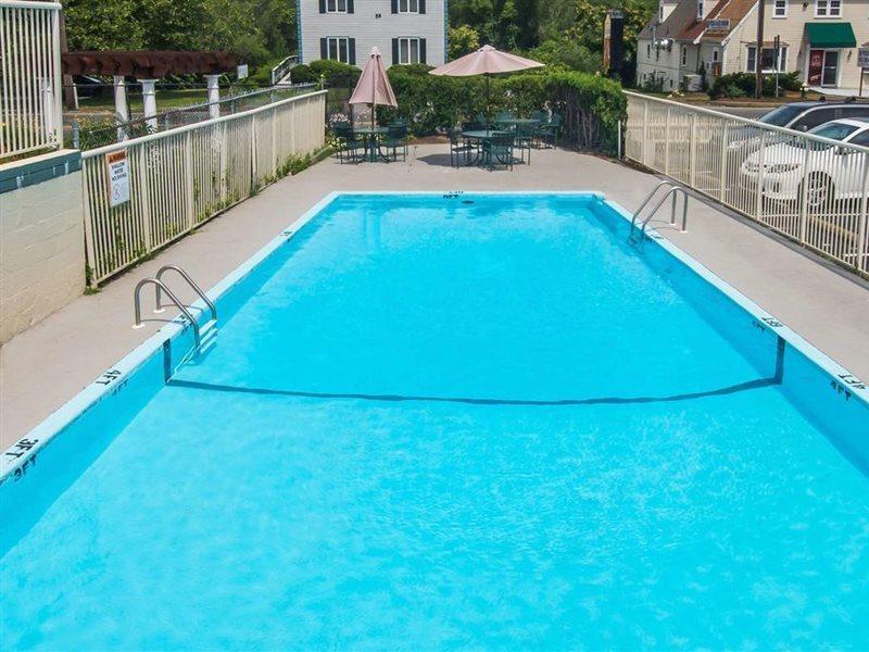 Relax Inn Cape Cod West Yarmouth Hyannis Экстерьер фото